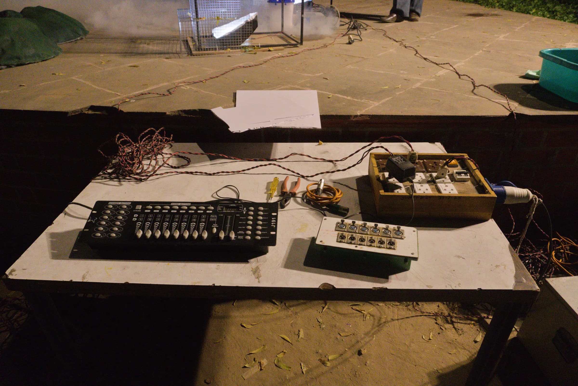 Lighting control desk and connected equipment