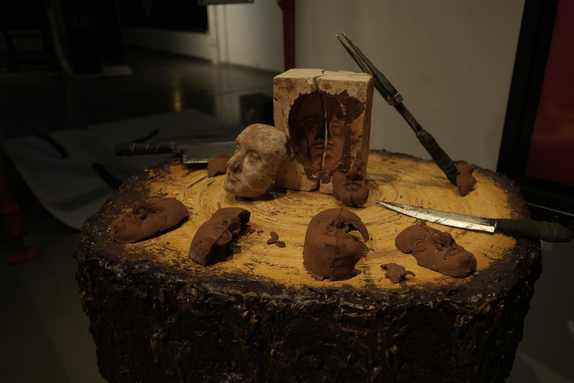 Sculptural object and media display
